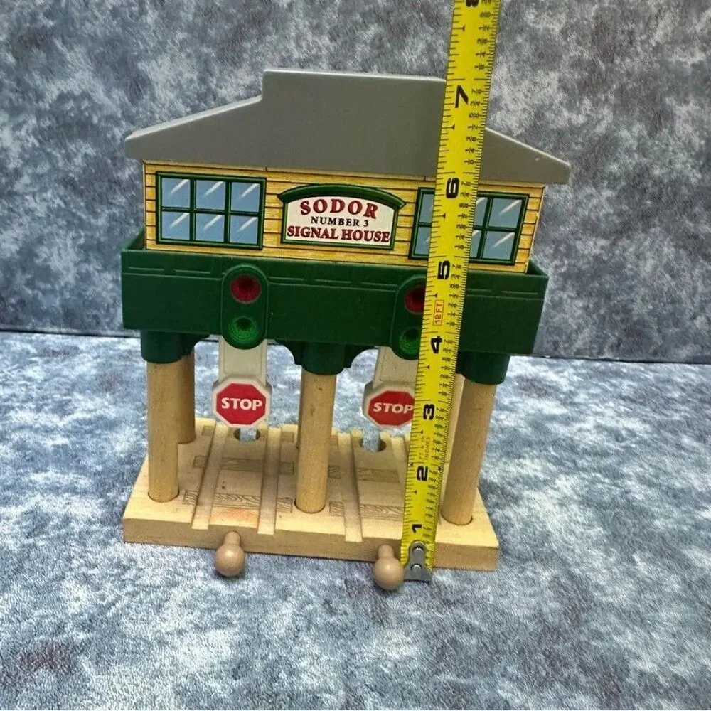 Thomas & Friends SODOR Railway Number 3 Signal House -